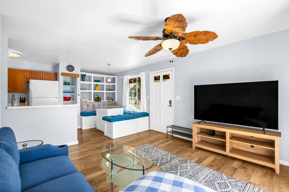 2 Bed 1 Bath Contemporary High-Rise Condo in Maui, HI - 1