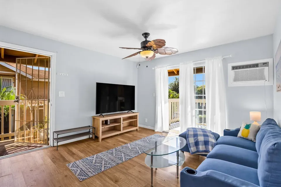 2 Bed 1 Bath Contemporary High-Rise Condo in Maui, HI - 2