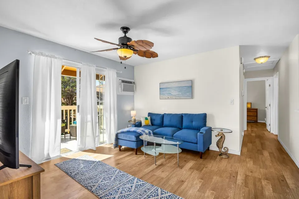 2 Bed 1 Bath Contemporary High-Rise Condo in Maui, HI - 3