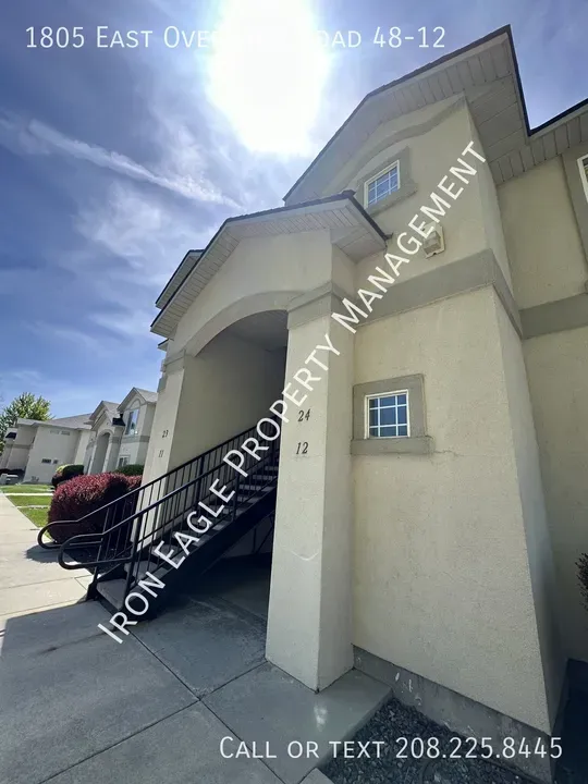 2 Bed 1 Bath Contemporary High-Rise Condo in Meridian, ID