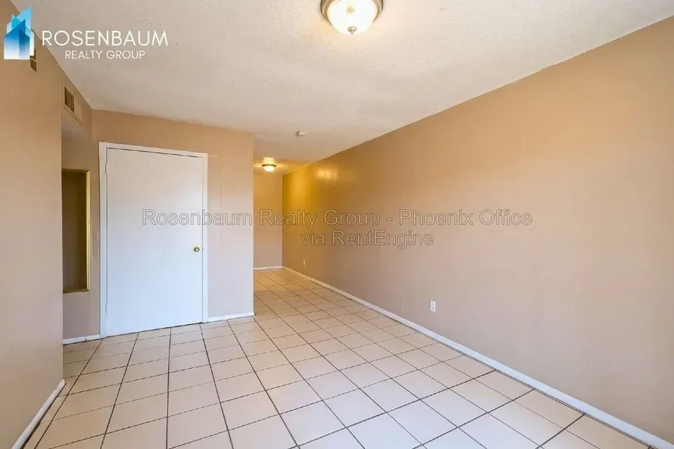 2 Bed 1 Bath Contemporary High-Rise Condo in Mesa, AZ - 3