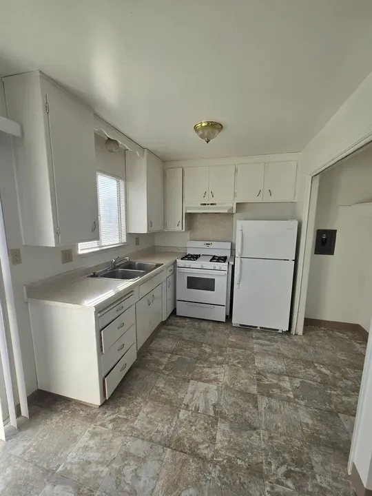 2 Bed 1 Bath Contemporary High-Rise Condo in Modesto, CA - 5