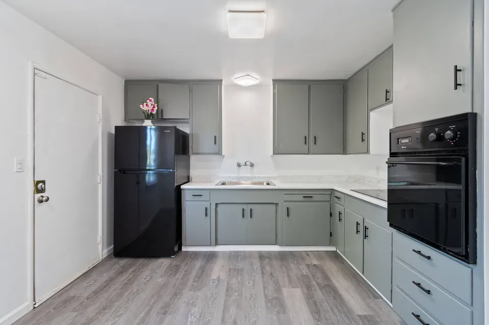 2 Bed 1 Bath Contemporary High-Rise Condo in Modesto, CA - 2
