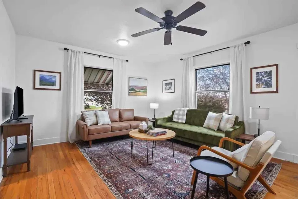 2 Bed 1 Bath Contemporary High-Rise Condo in Nampa, ID - 1