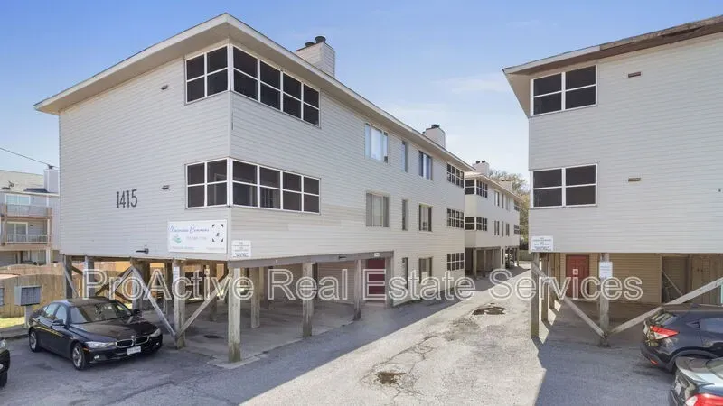 2 Bed 1 Bath Contemporary High-Rise Condo in Norfolk, VA - 2
