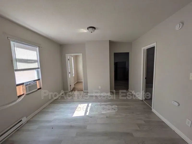2 Bed 1 Bath Contemporary High-Rise Condo in Norfolk, VA - 3