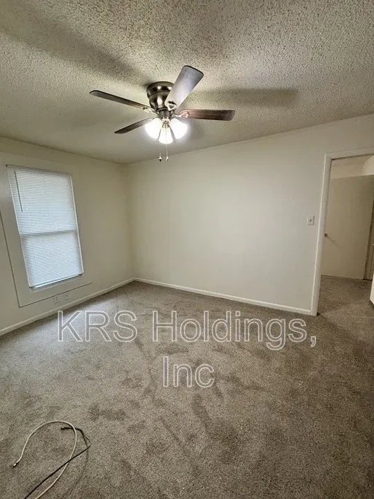 2 Bed 1 Bath Contemporary High-Rise Condo in Norfolk, VA - 4
