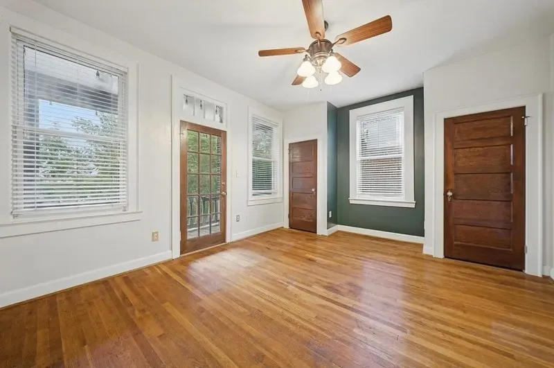2 Bed 1 Bath Contemporary High-Rise Condo in Norfolk, VA - 5