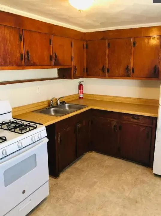 2 Bed 1 Bath Contemporary High-Rise Condo in Norfolk, VA - 3