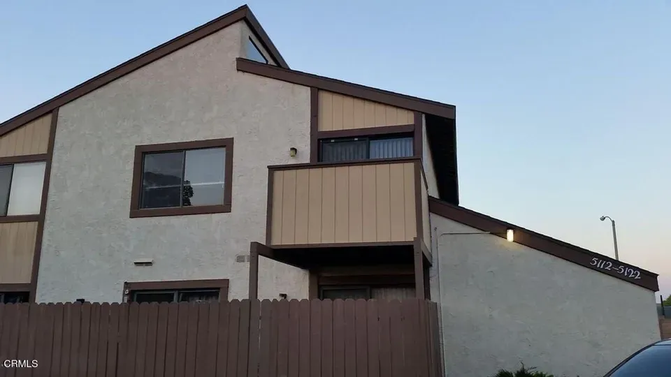 2 Bed 1 Bath Contemporary High-Rise Condo in Oxnard, CA