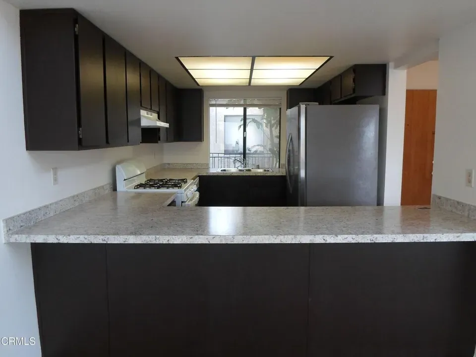2 Bed 1 Bath Contemporary High-Rise Condo in Oxnard, CA - 3
