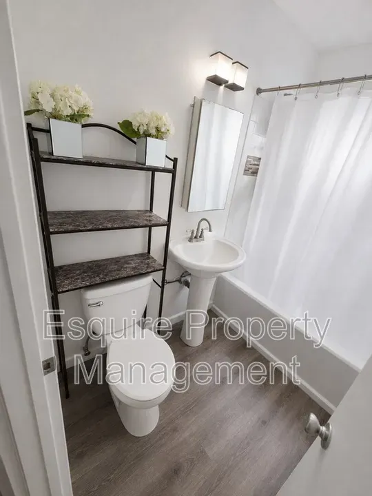 2 Bed 1 Bath Contemporary High-Rise Condo in Oxnard, CA - 3