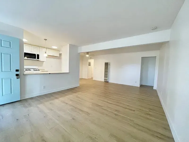 2 Bed 1 Bath Contemporary High-Rise Condo in Oxnard, CA - 2