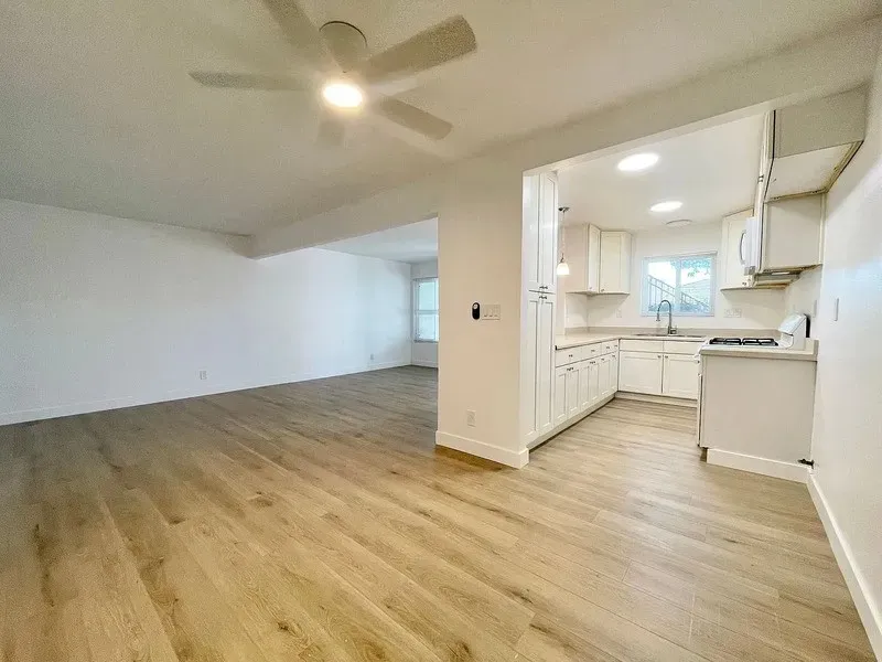 2 Bed 1 Bath Contemporary High-Rise Condo in Oxnard, CA - 4