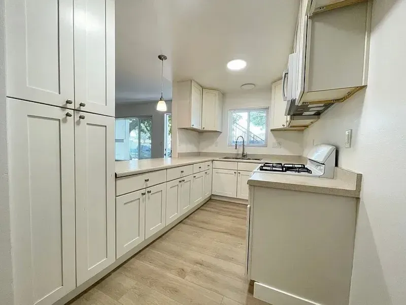 2 Bed 1 Bath Contemporary High-Rise Condo in Oxnard, CA - 5
