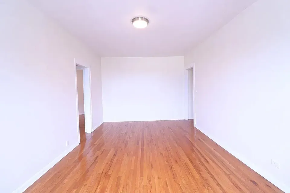 2 Bed 1 Bath Contemporary High-Rise Condo in Queens, NY - 3