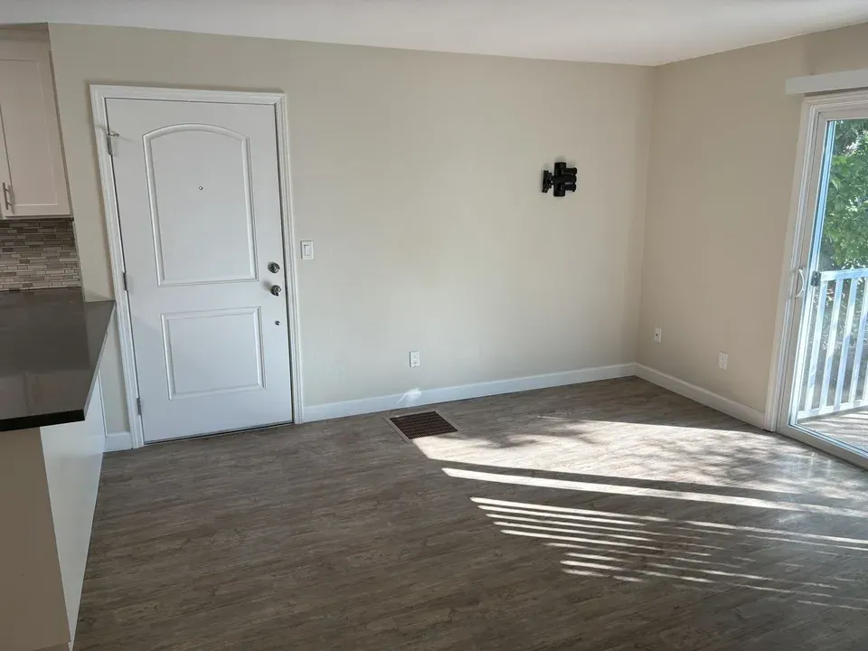 2 Bed 1 Bath Contemporary High-Rise Condo in Santa Cruz, CA - 4
