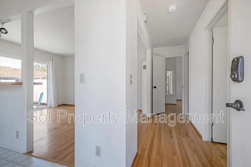 2 Bed 1 Bath Contemporary High-Rise Condo in Santa Cruz, CA - 3