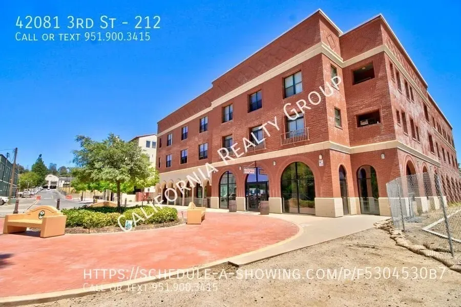 2 Bed 1 Bath Contemporary High-Rise Condo in Temecula, CA - 2