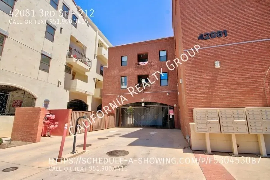 2 Bed 1 Bath Contemporary High-Rise Condo in Temecula, CA - 3