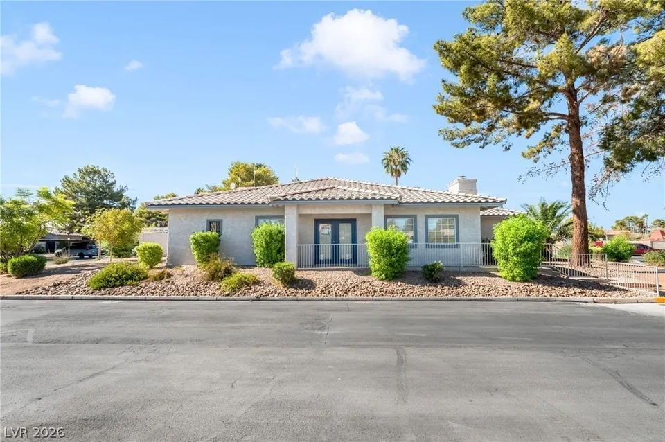 2 Bed 1 Bath Contemporary Multi-Level Townhome in Las Vegas, NV