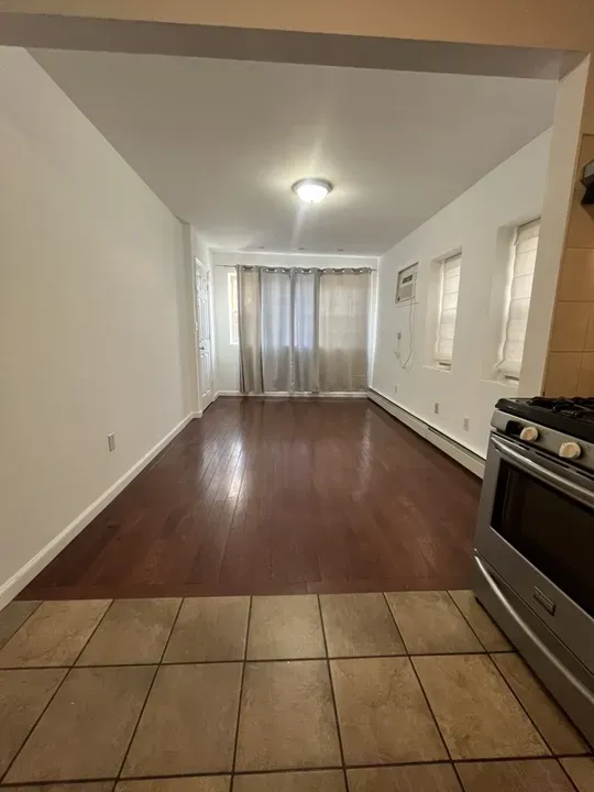 2 Bed 1 Bath Contemporary Multi-Level Townhome in Queens, NY - 4