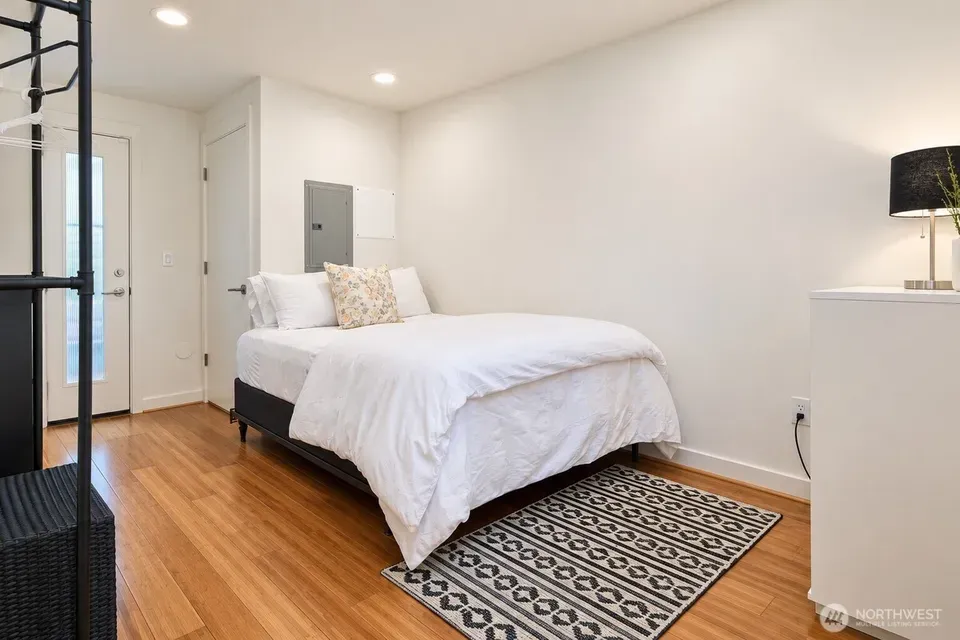 2 Bed 1 Bath Contemporary Multi-Level Townhome in Seattle, WA - 4
