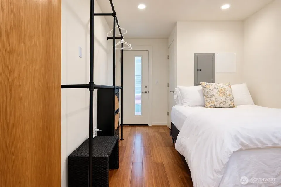 2 Bed 1 Bath Contemporary Multi-Level Townhome in Seattle, WA - 5