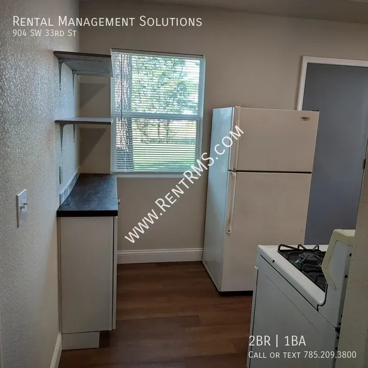 2 Bed 1 Bath Contemporary Multi-Level Townhome in Topeka, KS - 5