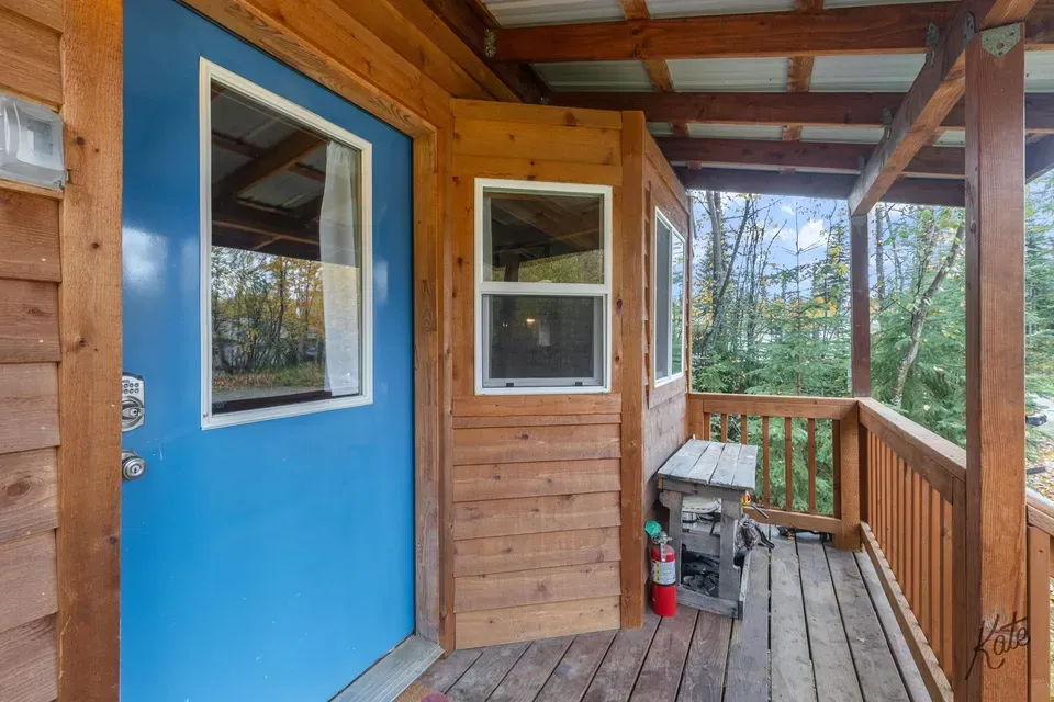 2 Bed 1 Bath Established Contemporary Home in Fairbanks, AK - 4