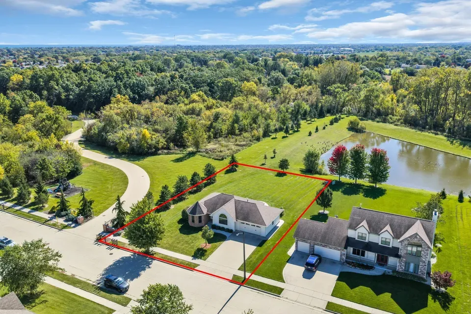 2 Bed 1 Bath Established Contemporary Home in Kenosha, WI - 1