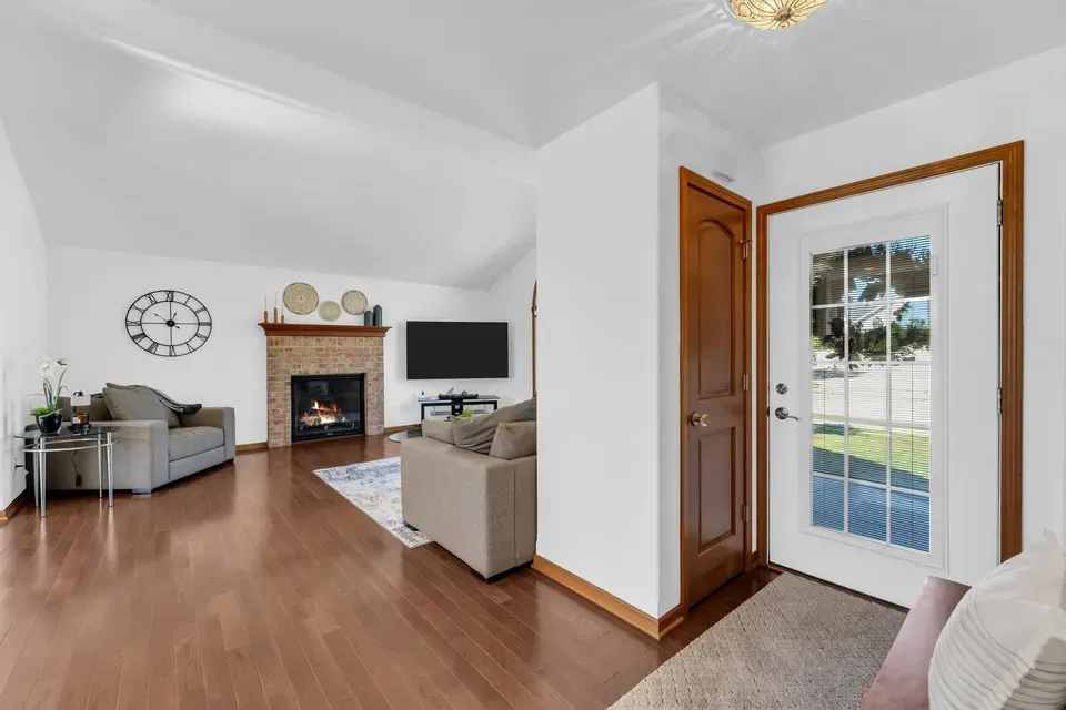 2 Bed 1 Bath Established Contemporary Home in Kenosha, WI - 4