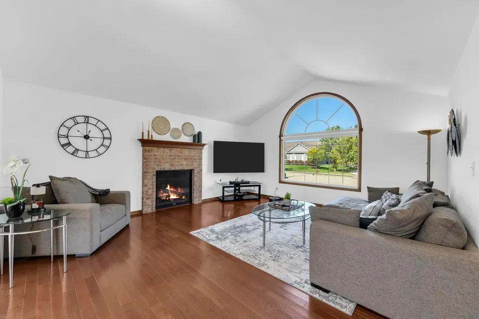 2 Bed 1 Bath Established Contemporary Home in Kenosha, WI - 5