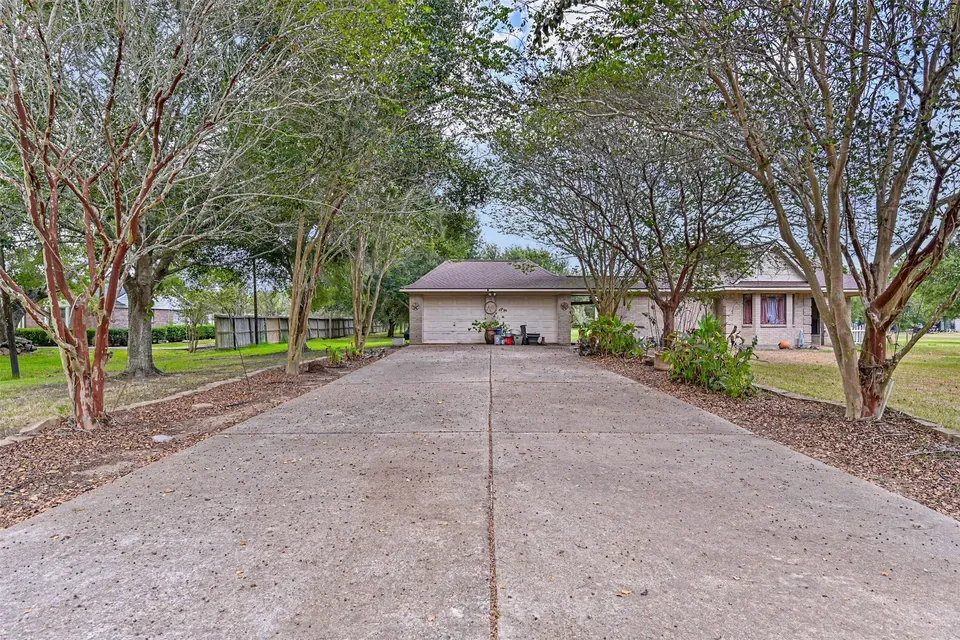 2 Bed 1 Bath Established Contemporary Home in Pearland, TX - 3