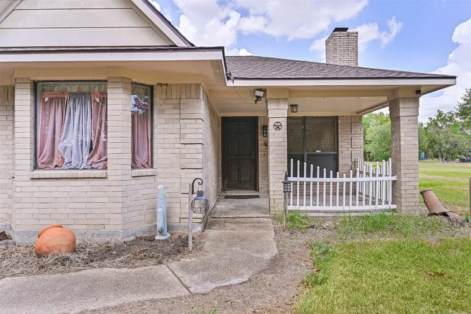 2 Bed 1 Bath Established Contemporary Home in Pearland, TX - 5