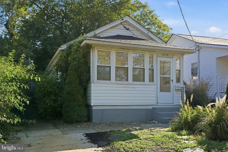 2 Bed 1 Bath Established Mid-Century Residence in Annapolis, MD - 3