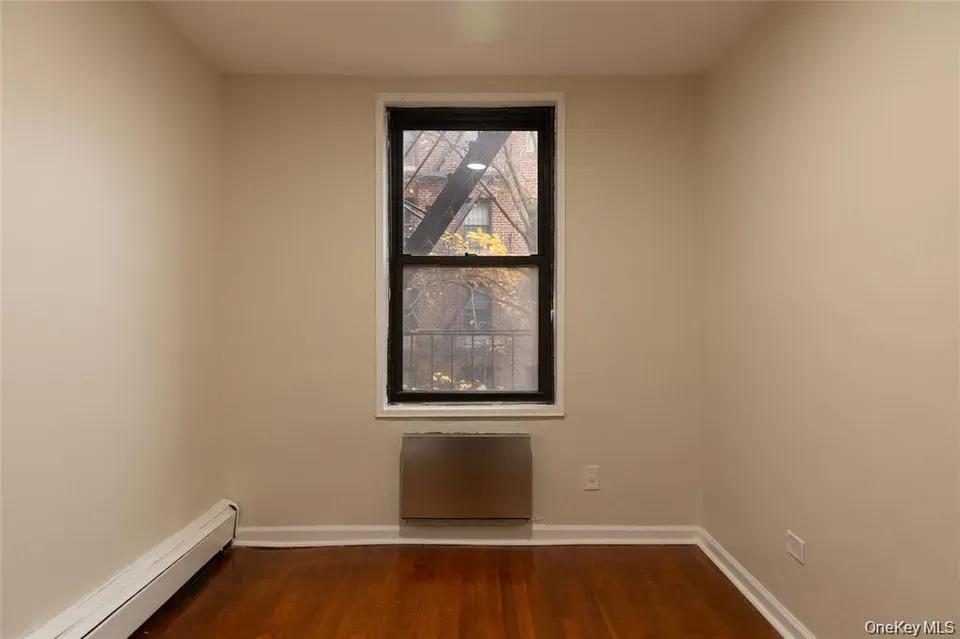2 Bed 1 Bath Established Mid-Century Residence in Brooklyn, NY - 4