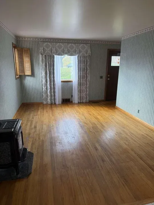 2 Bed 1 Bath Established Mid-Century Residence in Burlington, VT - 2