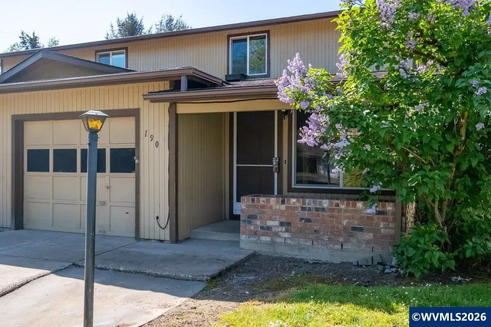2 Bed 1 Bath Established Mid-Century Residence in Corvallis, OR - 1