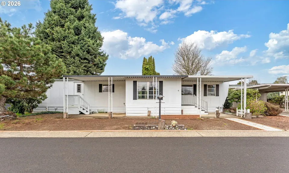 2 Bed 1 Bath Established Mid-Century Residence in Hillsboro, OR - 1
