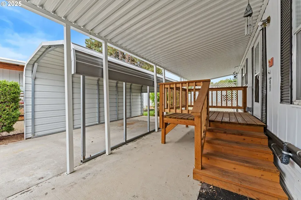 2 Bed 1 Bath Established Mid-Century Residence in Hillsboro, OR - 4
