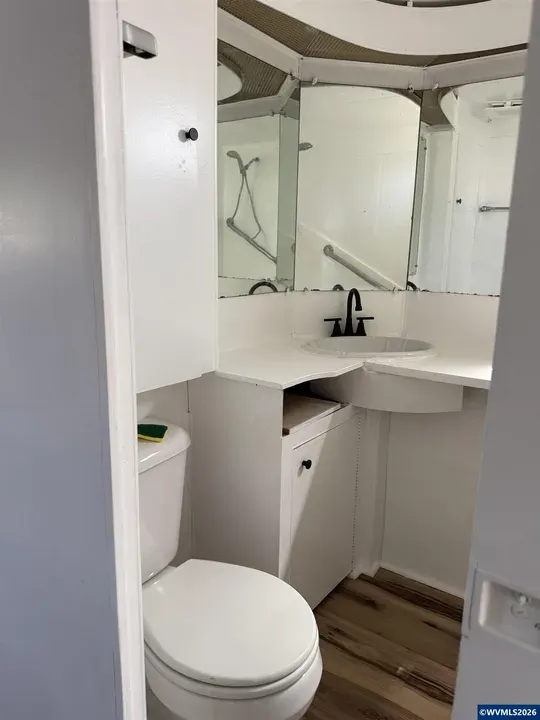 2 Bed 1 Bath Established Mid-Century Residence in Hillsboro, OR - 5