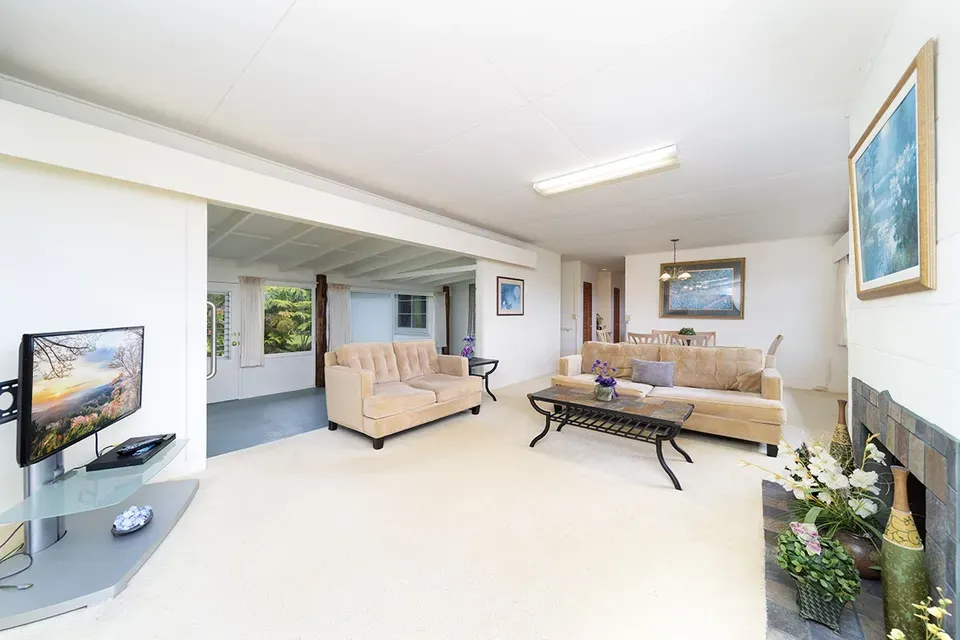2 Bed 1 Bath Established Mid-Century Residence in Hilo, HI - 5