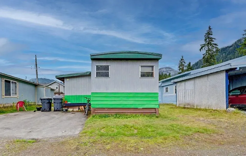 2 Bed 1 Bath Established Mid-Century Residence in Juneau, AK