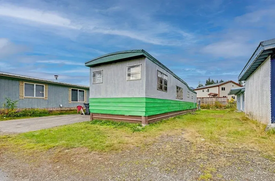 2 Bed 1 Bath Established Mid-Century Residence in Juneau, AK - 2
