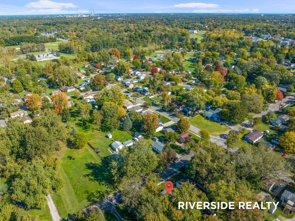 2 Bed 1 Bath Established Mid-Century Residence in Lansing, MI - 4
