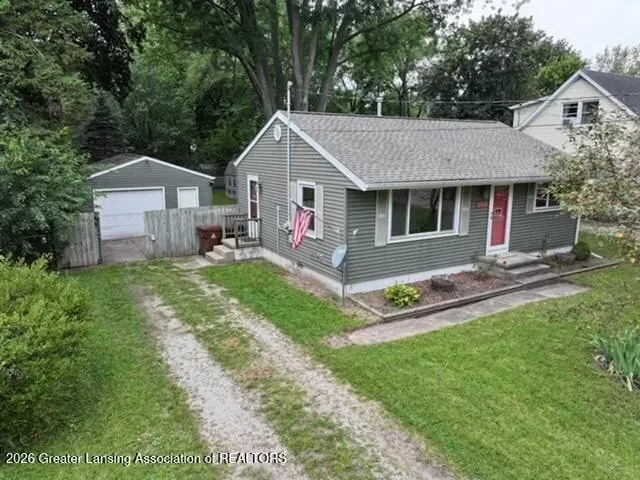 2 Bed 1 Bath Established Mid-Century Residence in Lansing, MI - 1