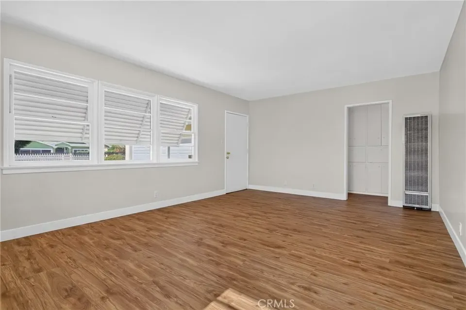 2 Bed 1 Bath Established Mid-Century Residence in Los Angeles, CA - 4