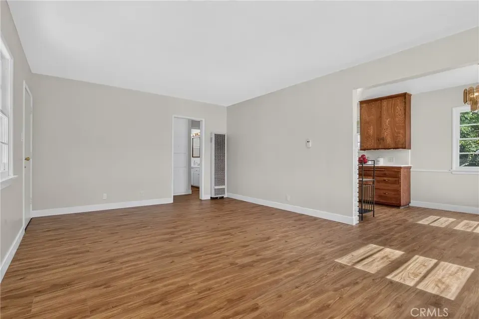 2 Bed 1 Bath Established Mid-Century Residence in Los Angeles, CA - 5