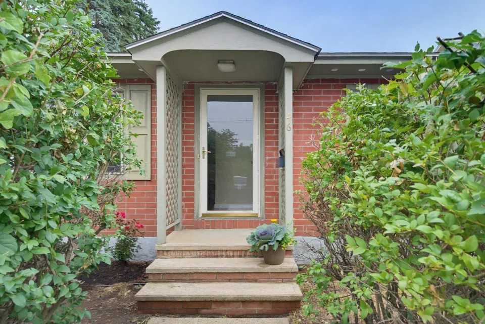 2 Bed 1 Bath Established Mid-Century Residence in Manchester, NH - 1